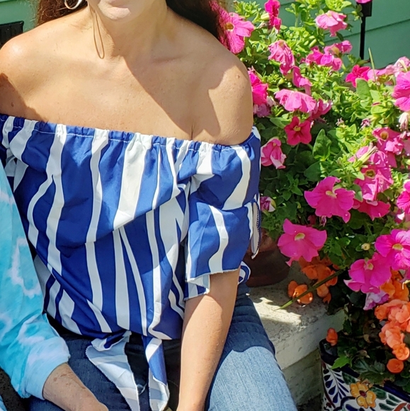 Off the shoulder top - Picture 3 of 4